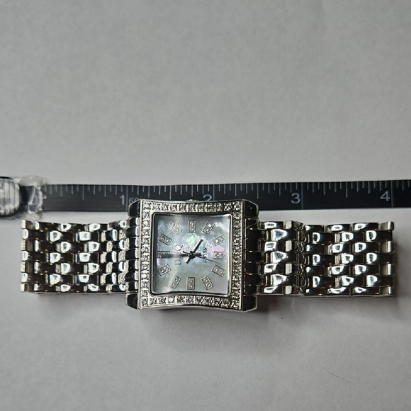 DMQ Ladies Watch - Untested‎ - Picture 9 of 9